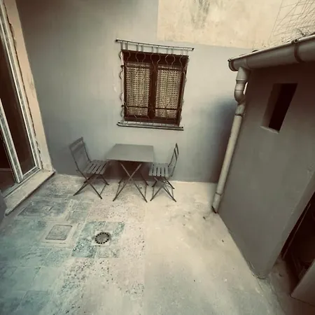 Apartment House Garibaldi *